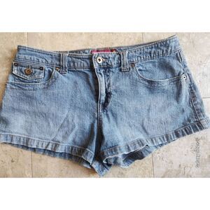 R11 SO....so real so right Jean shorts